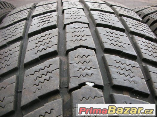 PRODÁM 4KS ZIMNÍCH PNEU ROADSTONE EURO-VIN 185/55/15/82H