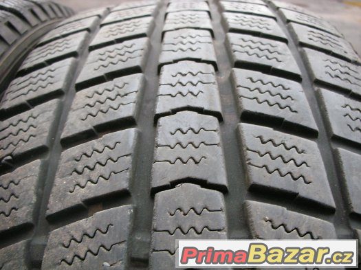 PRODÁM 4KS ZIMNÍCH PNEU ROADSTONE EURO-VIN 185/55/15/82H