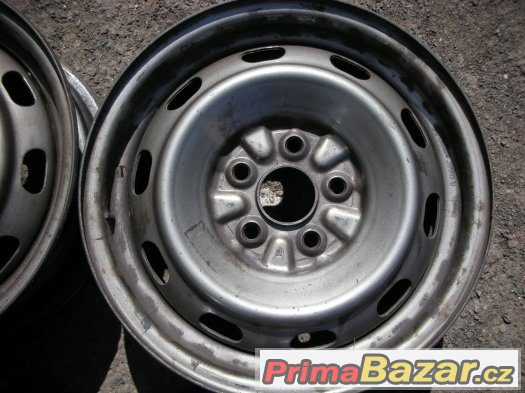 PRODÁM 4KS PLECHOVÉ DISKY NA TOYOTA 5.5x14,5x100,DÍRA 54MM