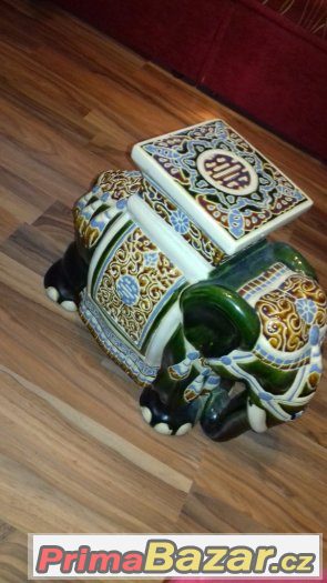 Porcelánový slon Porcelánový slon