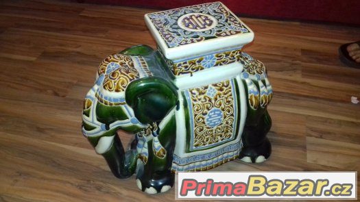 Porcelánový slon Porcelánový slon