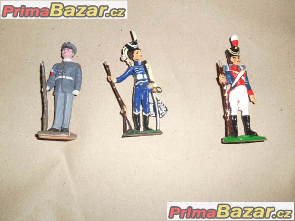 Cínové figurky -vojáci, rytíři, indiáni a další