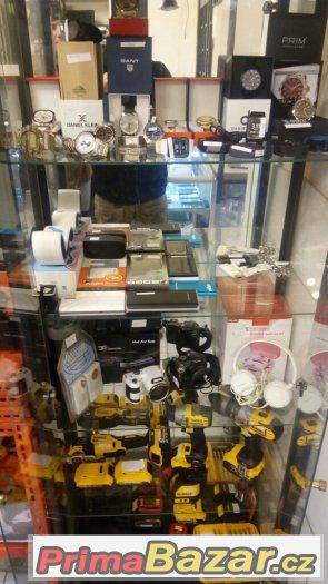 DeWALT, Makita, PlayStation, Nokia, Samsung, Sony