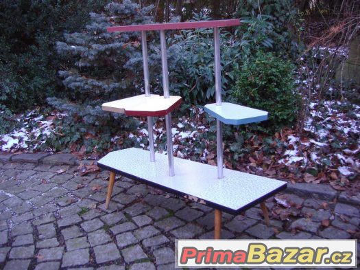 retro-kvetinovy-stolek-etazer-expo-58-brusel