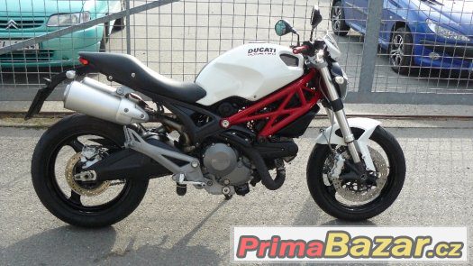 Ducati monster 696