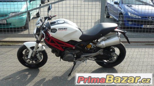 Ducati monster 696