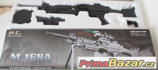 Airsoft kulomet  Typ M.168 A  Manuál . materiál: pevný plast