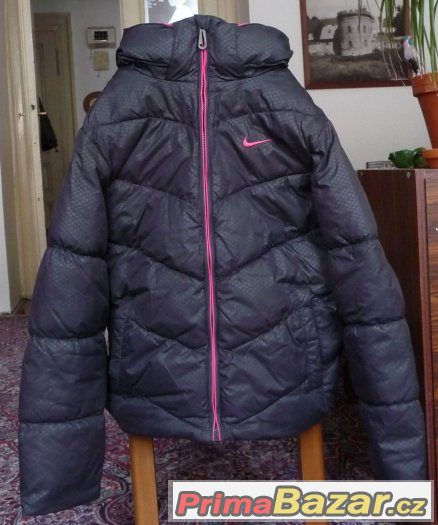 NIKE dámská bunda NIKE dámská bunda