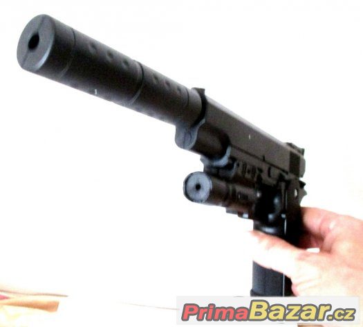 Airsoft zbraň replika italské pistole BERETTA.   Manuální +d
