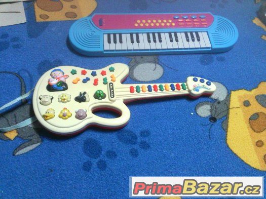 Dětské hrací piano a hrací kytara