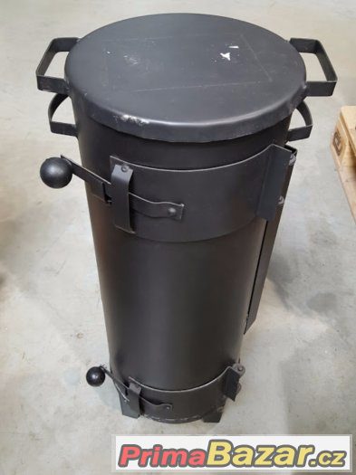 Kamna krbová malá 710x240x240 výkon 4KW nepoužitá. Kamna krbová malá 710x240x240 výkon 4KW nepoužitá.