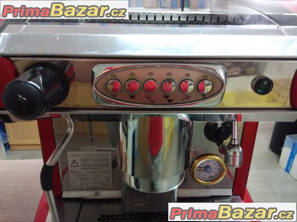Profesionální espresso kávovar značky B.F.C. model Lira 1 Gr + mlýnek Quamar M80 E
