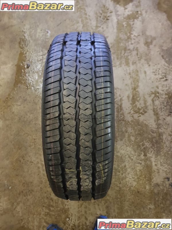 1x pneu nová ,nepoužitá r15C Westlake radial sc328 205/70 r15c 13