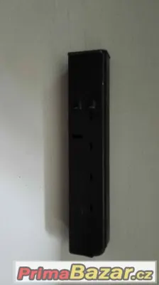Prodám UZI 9mm  zásobník 25 ran.