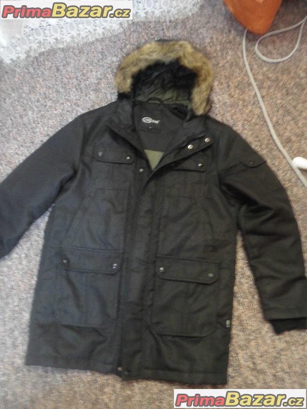 pánská zimní bunda s kapucí černá