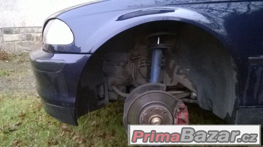 BMW E46 - levý a pravý přední podběh blátníku