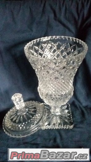 Ručně broušený skleněný pohár z českého křištálu