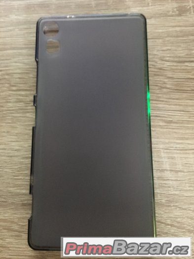 Prodám kryty na Lenovo a Iphone