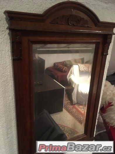 Starožitné zrcadlo - původní zrcadlo v dřevěném rámu