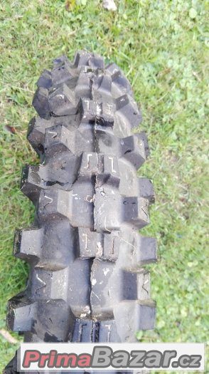 Prodám zadní pneu cross,enduro 110/100-18