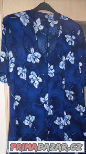 Prodám letní modré vzorované šaty, vel. 54, nošené.