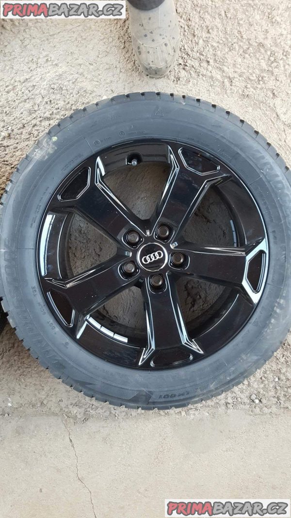 nový ,nepoužitý alu kola elektrony Audi orig. černý lak 071497 5x112 7jx17 et45 nový ,nepoužitý alu kola elektrony Audi orig. černý lak 071497 5x112 7jx17 et45