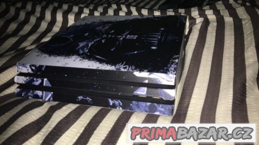 Playstation 4 PRO, 2 ovladače,rok a pul zaruka
