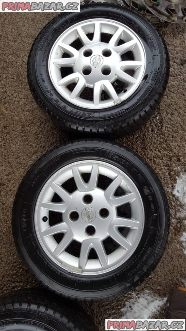 alu sada Nissan s pneu 80% vzorek 4x114.3 6jx15 et45 195/60