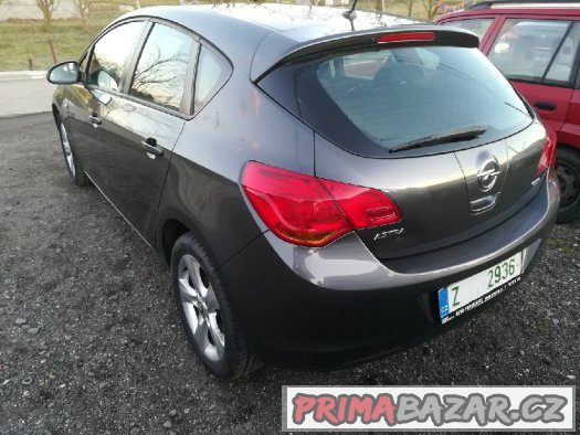 Opel Astra J, 1.7Cdti 81kw R.V.2010 Serviska