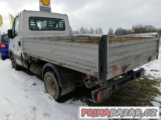 Iveco Daily 2,8D 63 kw.10/2001..třístranný sklápěč.