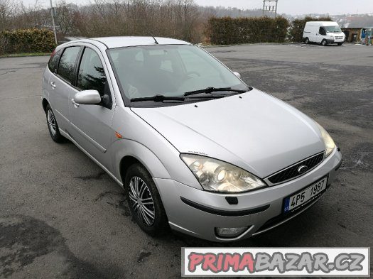 FORD FOCUS 1,6 16V GHIA.5DV.TAŽNÉ.KLIMA.2002