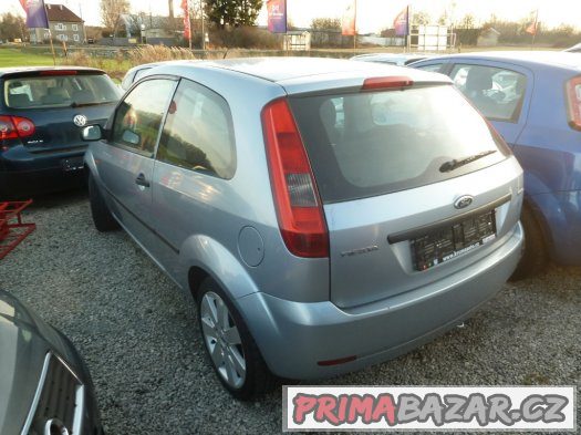 LEVNĚ  FORD FIESTA 1,4 TDCI 50 KW.KLIMA..05/2004.serviska