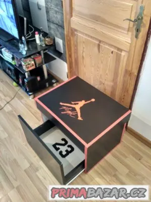 Botník Jordan, Nike a jiné 60x90x60