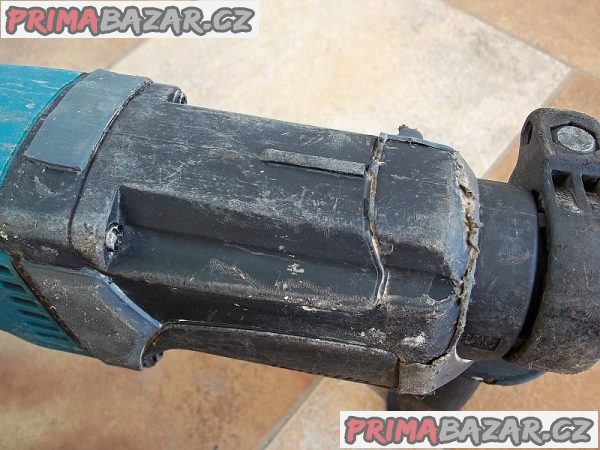 Vrtací a bourací kladivo MAKITA HR2470T