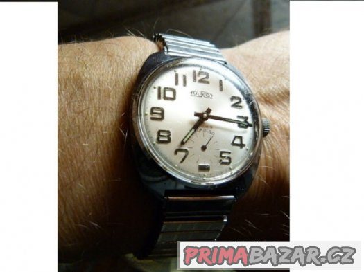 vintage-letecke-svycarske-hodinky-tourist