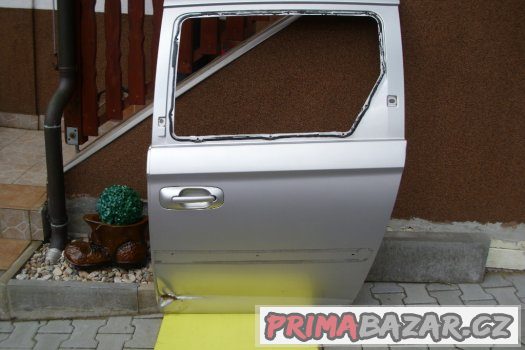 nachod-chrysler-voyager-dvere-leva-strana-soupacky