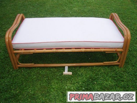 Bambusová postel