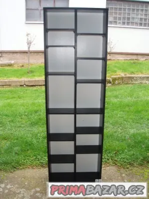 Skříňka poličková černá