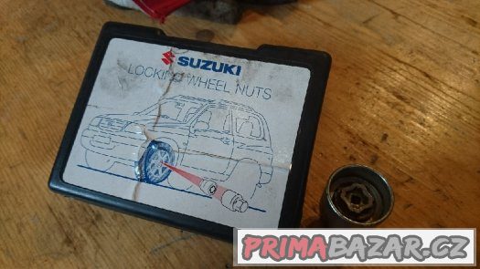 Sada bezpečnostních matek Suzuki