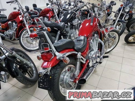 Suzuki vs 800 intruder krasny ako novy 1993 roku 17000km