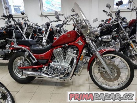 Suzuki vs 800 intruder krasny ako novy 1993 roku 17000km