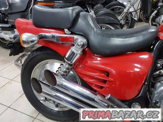 Honda Magna vf 700 vf 750  krásna lame ako novy