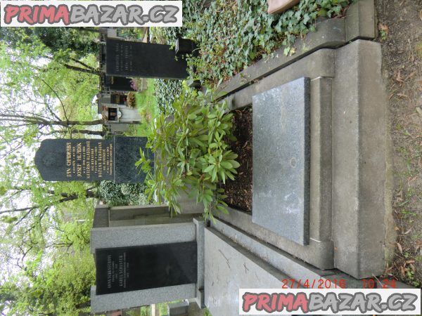 Hrob na Olšanech Praha