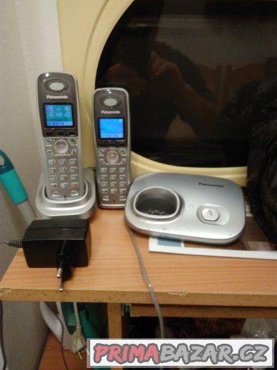 Panasonic telefony s nabíjecí stanicí