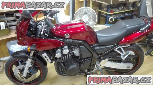 Yamaha FZS 600 Fazer