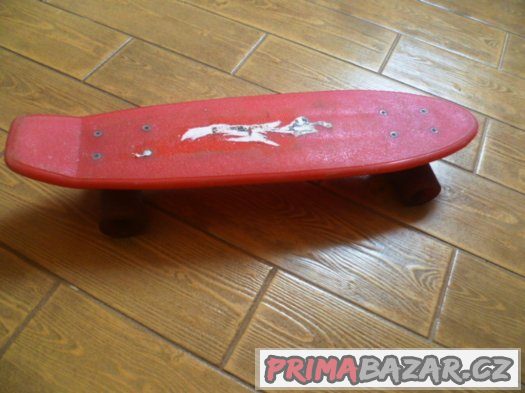 červený Skateboard