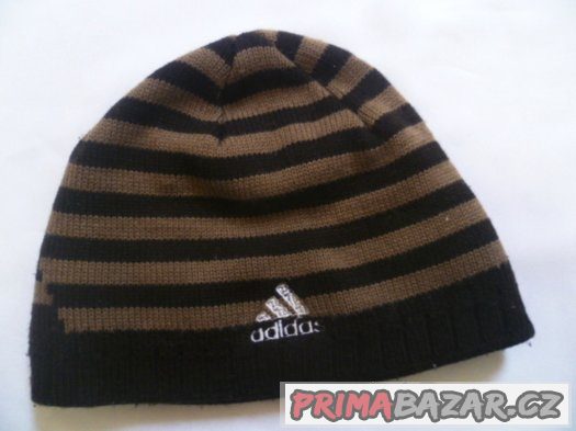 pruhovaná zimní čepice s nápisem Adidas vel. 98/104/110