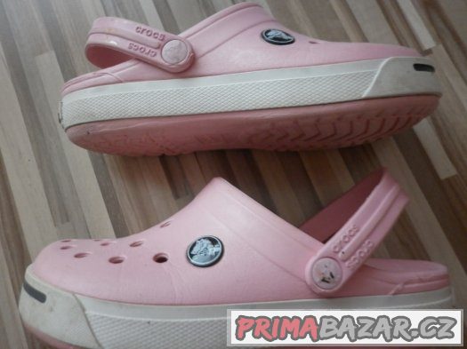 dívcí ružové pantofle Crocs