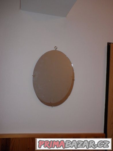 Oválné retro zrcadlo