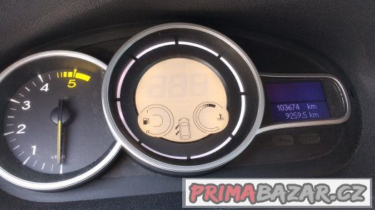 Renault Megane 1,5 dCi 63 kW, r.v.2010, 1. maj. ČR, serviska Renault Megane 1,5 dCi 63 kW, r.v.2010, 1. maj. ČR, serviska